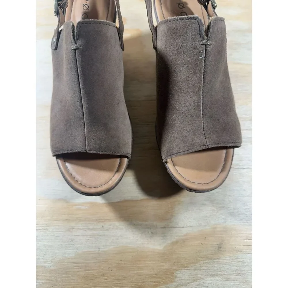 Boc Brown Suede Wedge Slingback Sandals Women’s Size 8